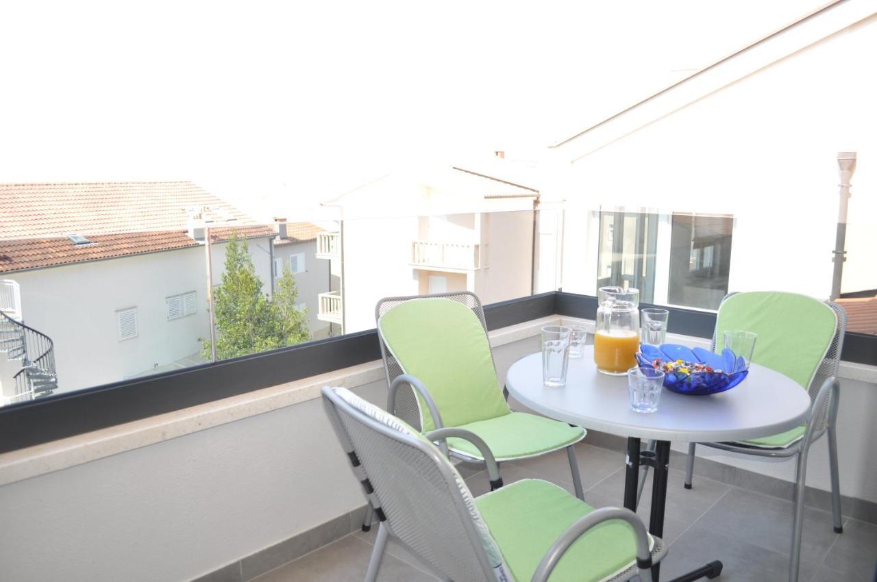 Apartman Sunnyside มาคาร์สกา ภายนอก รูปภาพ