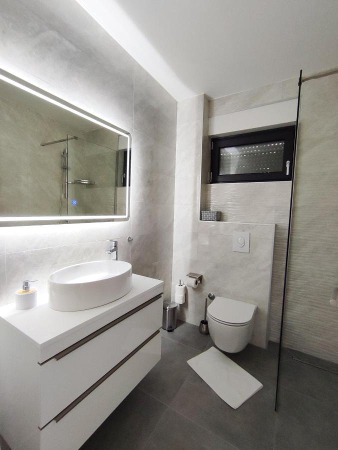 Apartman Sunnyside มาคาร์สกา ภายนอก รูปภาพ